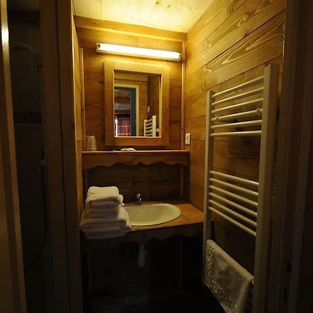 La Perelle Hotel 3*