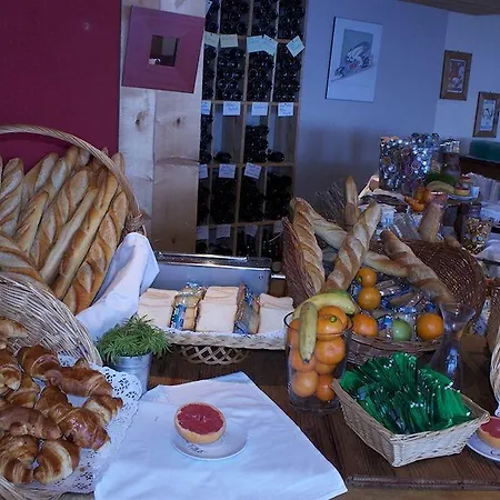 La Perelle Hotel
