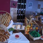 La Perelle Otel