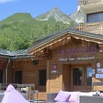 Otel La Perelle