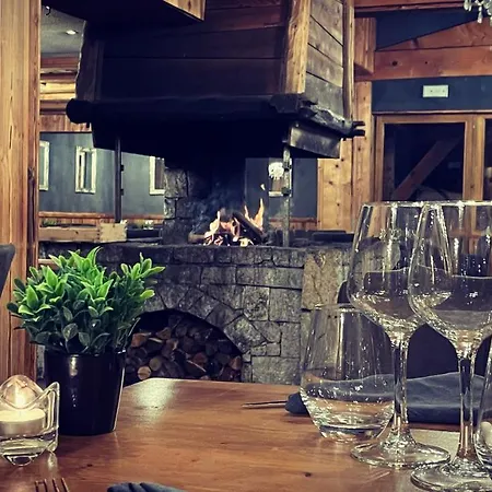 La Perelle Otel